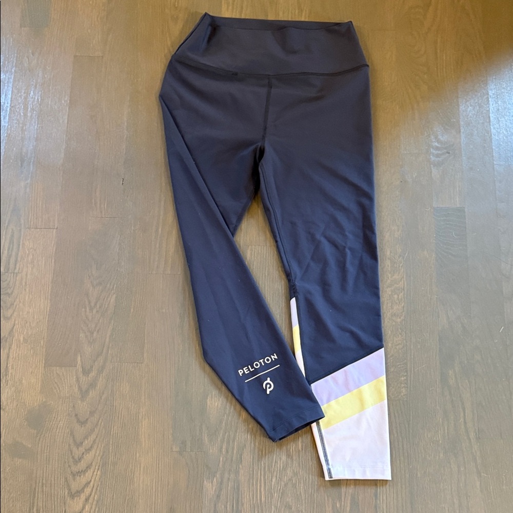 Peloton Women’s‎ Leggings - Cadent Colorblock Dark Blue with Yellow Stripe.